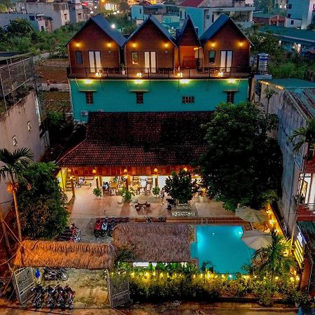 Odyssey Hostel, Tours & Motorbikes Rental Hà Giang Eksteriør billede